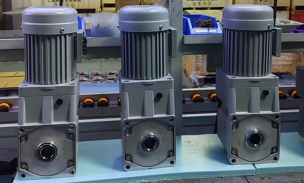 中空直角減速電機SG30RC-750W-50-S-TMC 中空直角減速電機SG30RC-750W-50-S-TMC